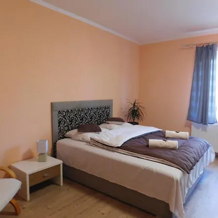 Apartment Lovas Vendeghaz Obanya